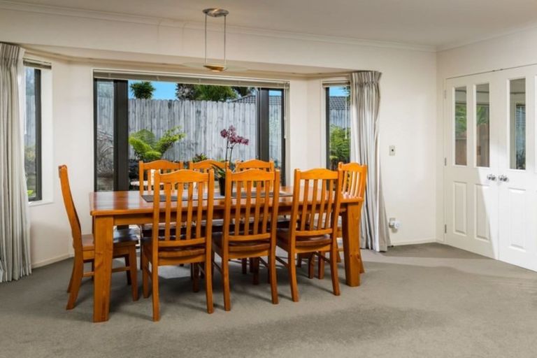Photo of property in 93 Te Wharau Drive, Greenhithe, Auckland, 0632
