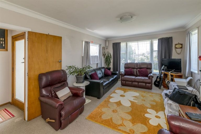 Photo of property in 2 William Street, Levin, 5510