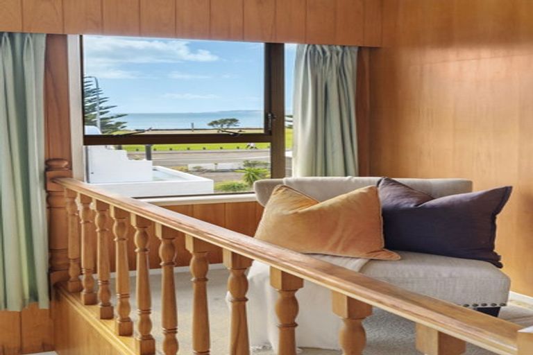 Photo of property in 2 Empire Road, Orewa, 0931