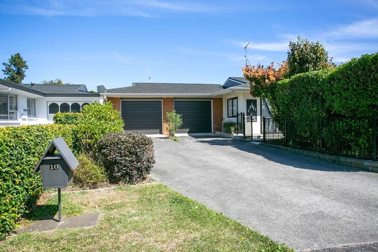 Photo of property in 10 Woodstock Crescent, Leamington, Cambridge, 3432