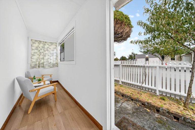 Photo of property in 69 Holloway Street, Carterton, 5713