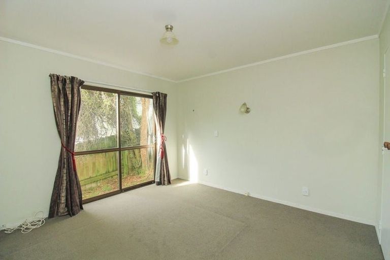 Photo of property in 67b Thurleigh Grove, Karori, Wellington, 6012