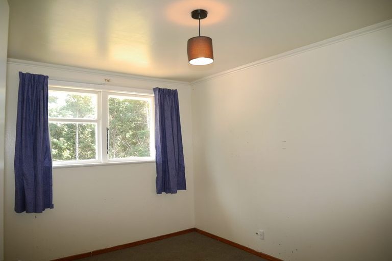 Photo of property in 7-9 York Place, Cannons Creek, Porirua, 5024