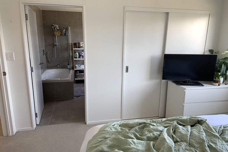 Photo of property in 4 Kaman Seasprite Road, Hobsonville, Auckland, 0616