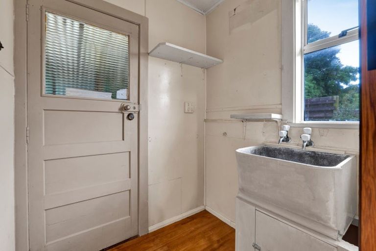 Photo of property in 10 Lorna Street, Lynmouth, New Plymouth, 4310