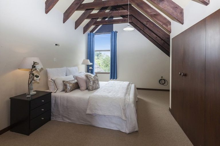 Photo of property in 31 Juniper Place, Burnside, Christchurch, 8053