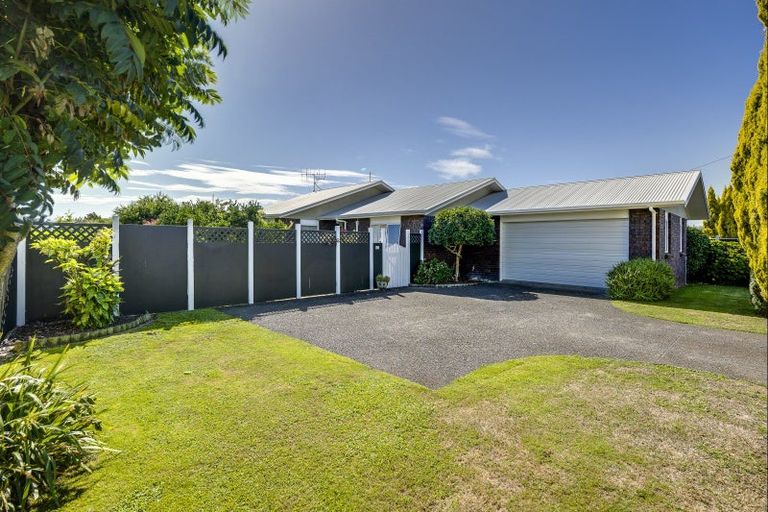 Photo of property in 425 Southland Place, Raureka, Hastings, 4120