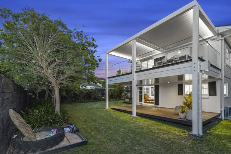 Photo of property in 2/67 Jutland Road, Hauraki, Auckland, 0622