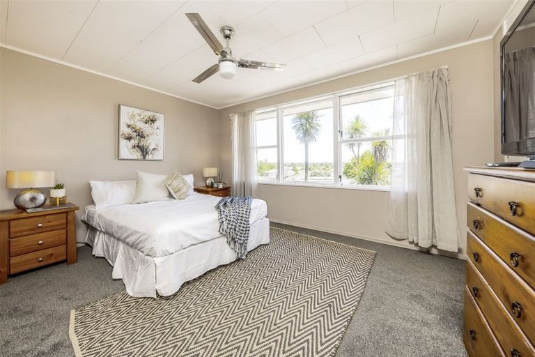 Photo of property in 5 Wesleydale Place, Papakura, 2110