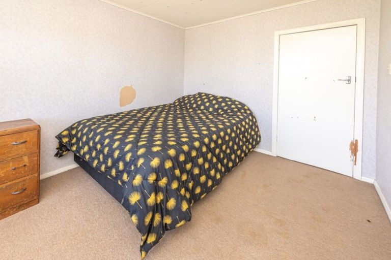 Photo of property in 13 Egmont Street, Castlecliff, Whanganui, 4501