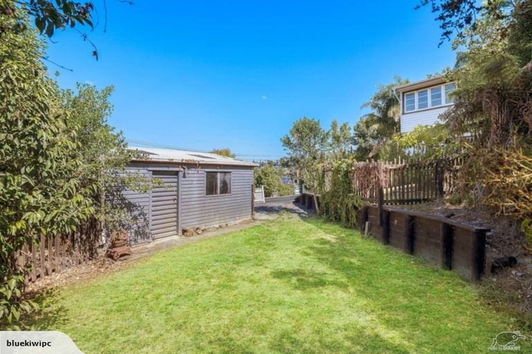 Photo of property in 50 Hebron Road, Waiake, Auckland, 0630