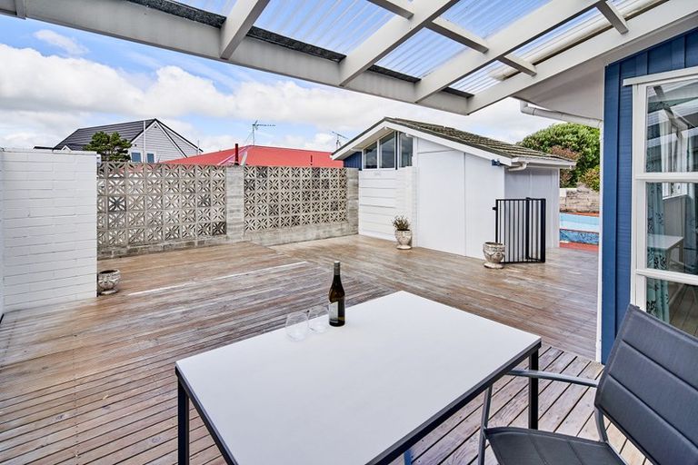 Photo of property in 2 Cranwell Street, Churton Park, Wellington, 6037