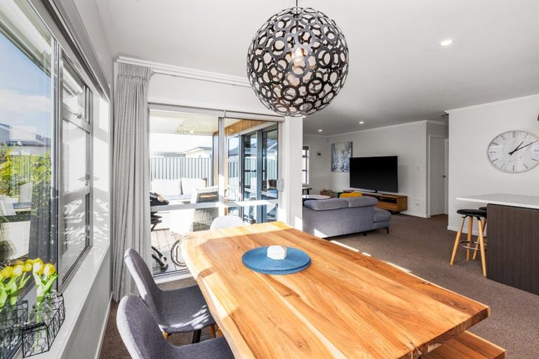 Photo of property in 66 Eriksen Road, Te Awa, Napier, 4110