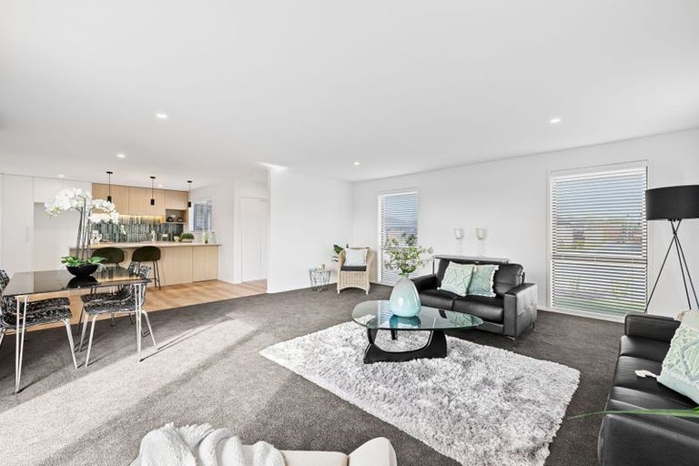 Photo of property in 12 Freeville Place, New Brighton, Christchurch, 8083