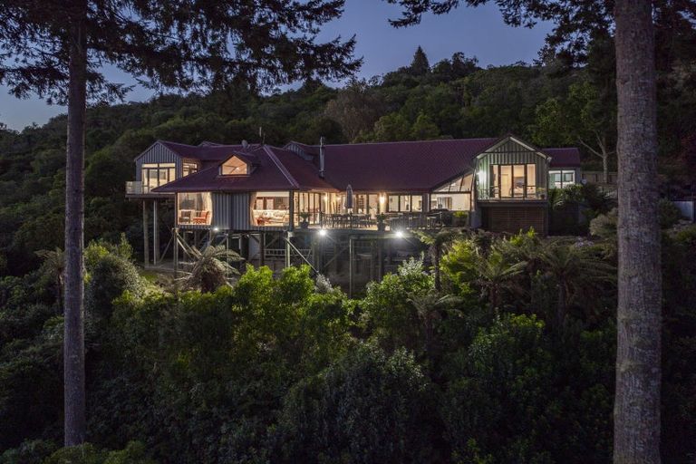 Photo of property in 85 Mapara Road, Acacia Bay, Taupo, 3385