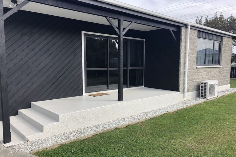 Photo of property in 61a Park Street, Winton, 9720