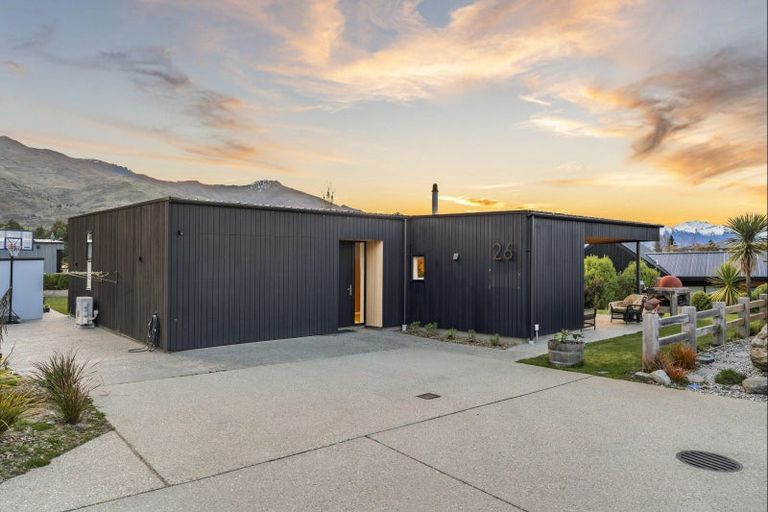 Photo of property in 26 Stackbrae Avenue, Wanaka, 9305