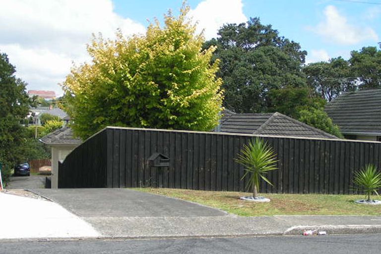 Photo of property in 17a Belle Vue Avenue, Northcote Point, Auckland, 0627