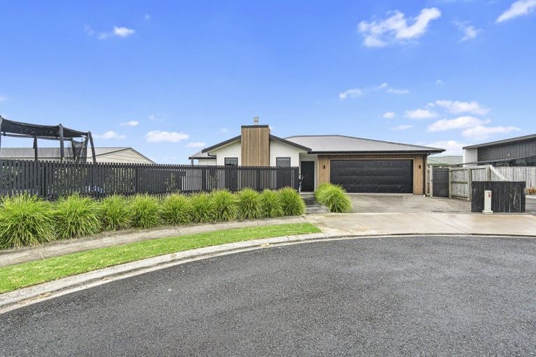 Photo of property in 9a Desmond Place, Bell Block, New Plymouth, 4312