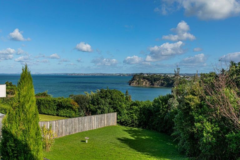 Photo of property in 65 Roberts Road, Matakatia, Whangaparaoa, 0930