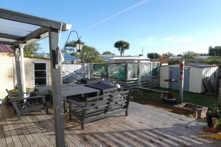 Photo of property in 1 Curtis Street, Hector, 7822