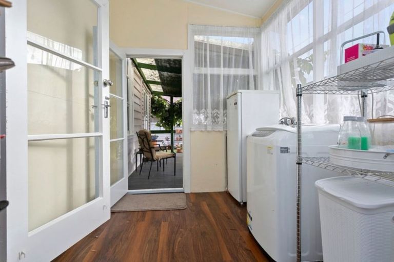 Photo of property in 30 Clare Street, Cambridge, 3434