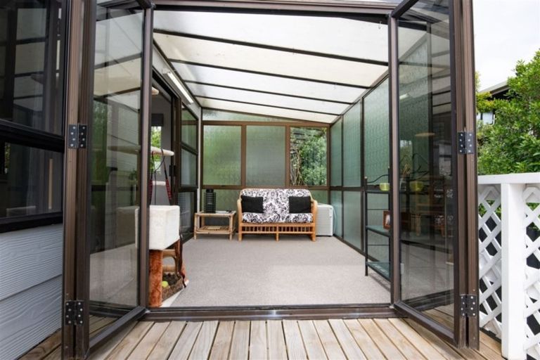 Photo of property in 834b Whangaparaoa Road, Manly, Whangaparaoa, 0930