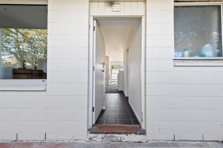 Photo of property in 3/112a Olliviers Road, Phillipstown, Christchurch, 8011