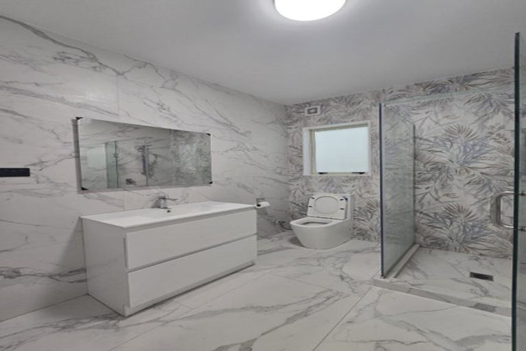 Photo of property in 8 Ritetai Street, Clarks Beach, 2122