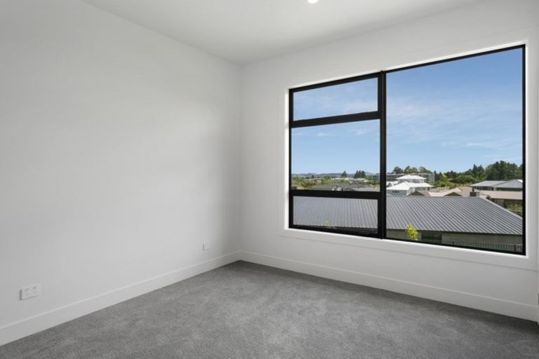 Photo of property in 32 Coprosma Crescent, Waipahihi, Taupo, 3330