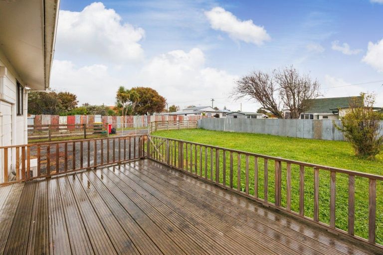 Photo of property in 45 Avenue Road, Foxton, 4814