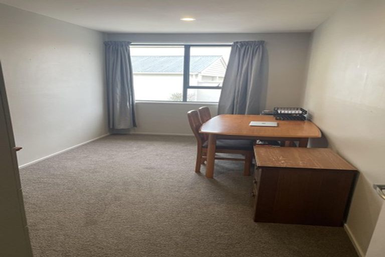 Photo of property in 2/323 Sawyers Arms Road, Bishopdale, Christchurch, 8053