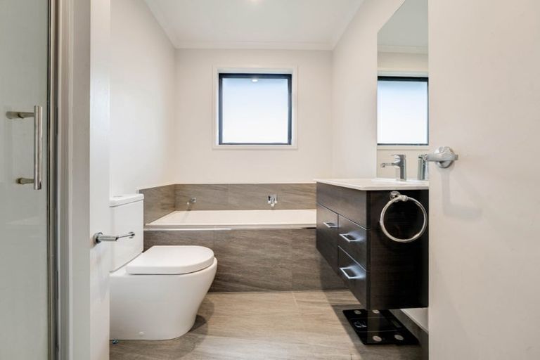 Photo of property in 82a Finlayson Avenue, Clendon Park, Auckland, 2103