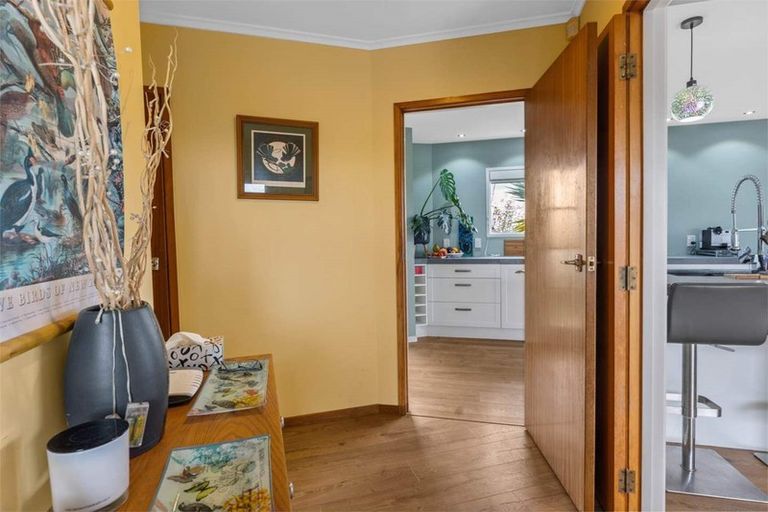 Photo of property in 20 Redwood Drive, Massey, Auckland, 0614