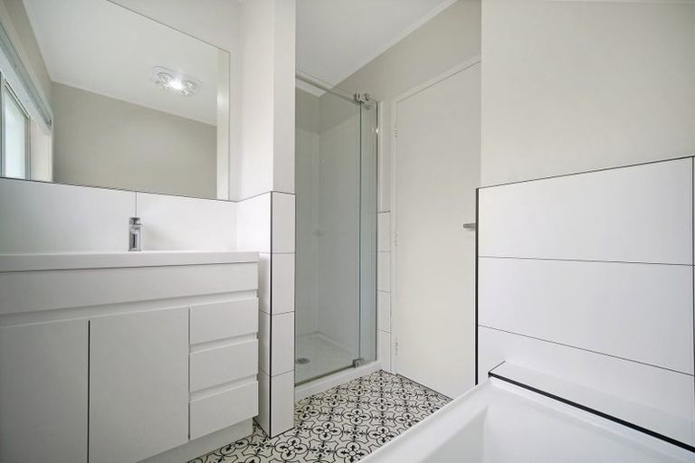 Photo of property in 30 Malvina Place, Bucklands Beach, Auckland, 2014