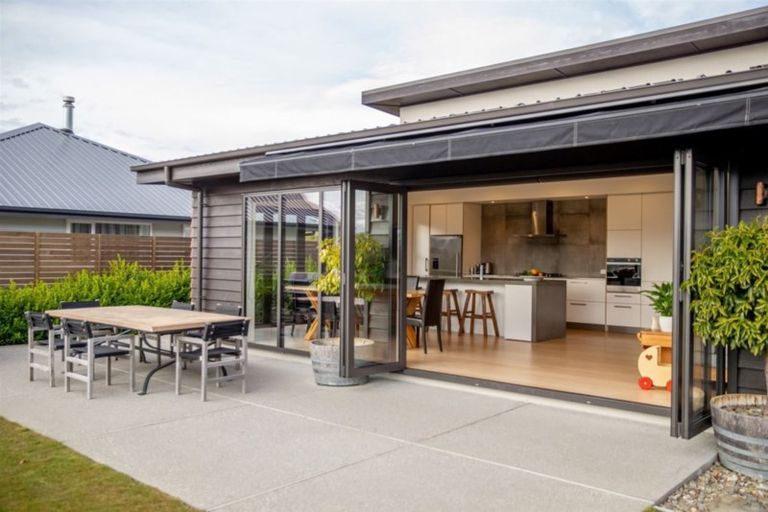 Photo of property in 32 Niger Street, Wanaka, 9305