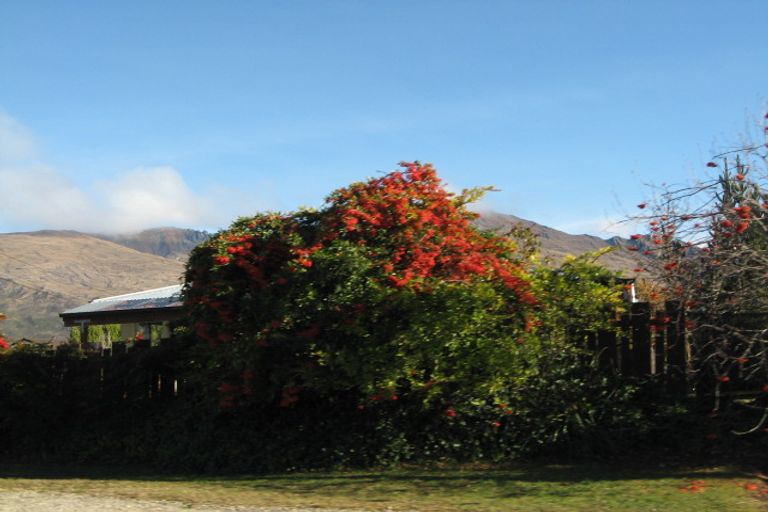 Photo of property in 52 Totara Terrace, Wanaka, 9305