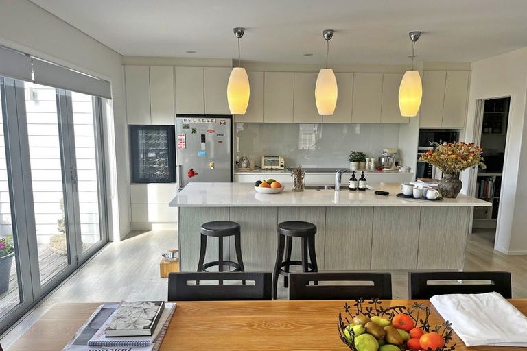 Photo of property in 2 Trevally Place, Snells Beach, 0920