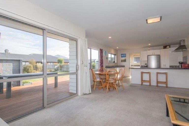 Photo of property in 2 Poppy Lane, Albert Town, Wanaka, 9305