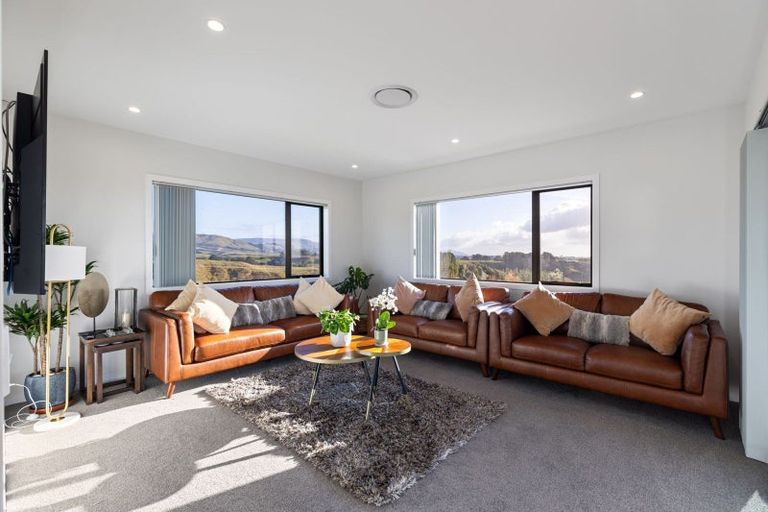 Photo of property in 3 Lealands Lane, Aokautere, Palmerston North, 4471