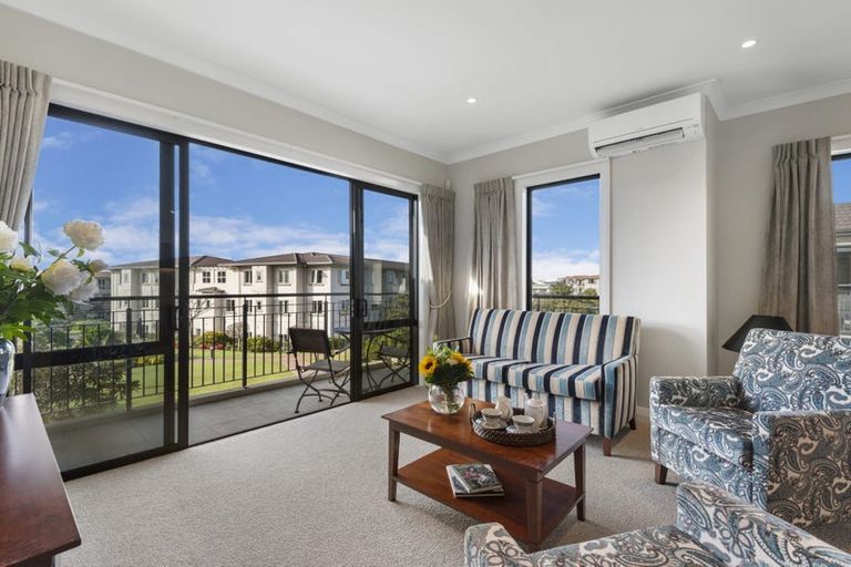 Photo of property in 14/30 Ambassador Glade, Orewa, 0931