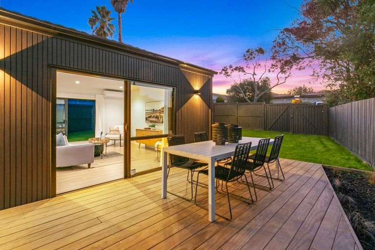 Photo of property in 13 Davita Place, Farm Cove, Auckland, 2012