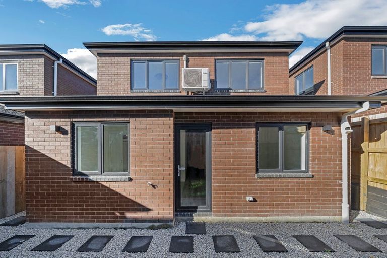 Photo of property in 4253 Great North Road, Glendene, Auckland, 0602