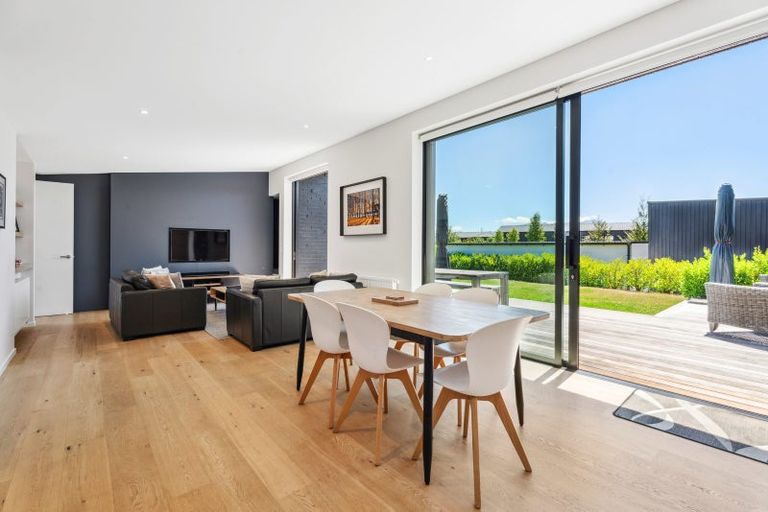 Photo of property in 28 Stackbrae Avenue, Wanaka, 9305