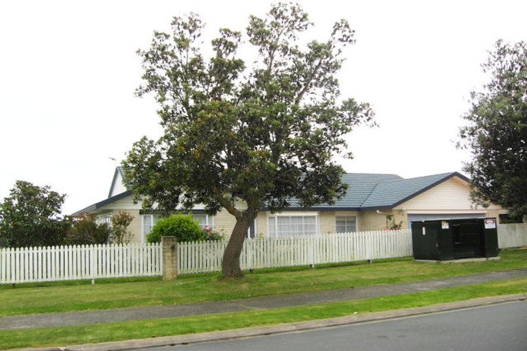 Photo of property in 28 Alec Craig Way, Gulf Harbour, Whangaparaoa, 0930