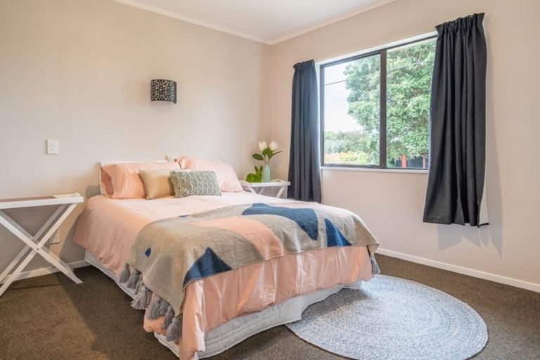 Photo of property in 24 Gavin Road, Raumati Beach, Paraparaumu, 5032