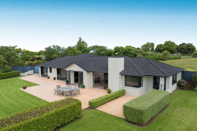 Photo of property in 5 Medhurst Road, Bombay, 2675