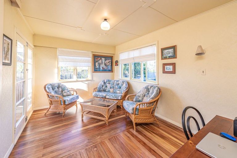 Photo of property in 10 Porritt Street, Saint Johns Hill, Whanganui, 4500