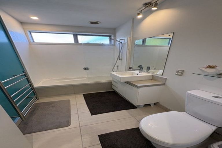 Photo of property in 6 Otonga Heights, Maungaraki, Lower Hutt, 5010