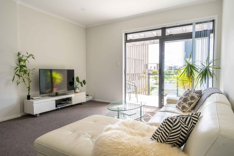 Photo of property in 25 Tuatua Road, Hobsonville, Auckland, 0616